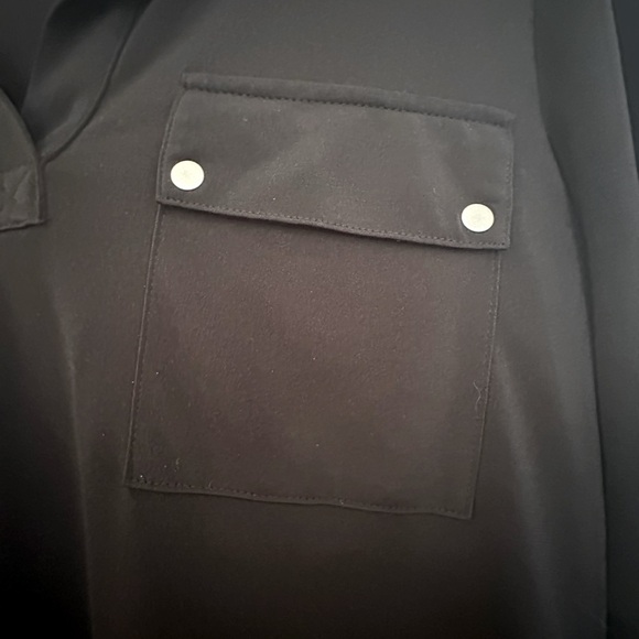 JONES  New York ~ Black V-Neck Shirt - Picture 4 of 4